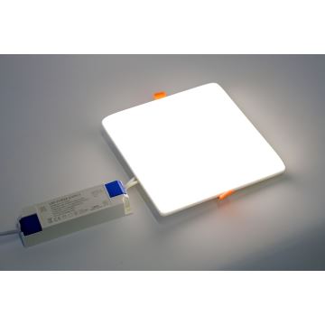 LED indbygningslampe til badeværelse LED/24W/230V 2700-6500K IP44 firkantet