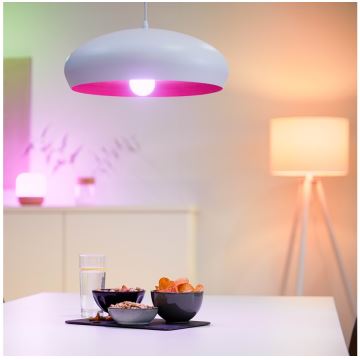 LED-pære med RGBW-farver dæmpbar A60 E27/8,5W/230V 2200-6500K  CRI 90 Wi-Fi + fjernbetjening - WiZ