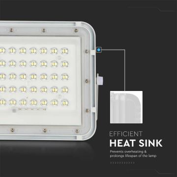 LED Udendørs dæmpbar soldrevet projektør LED/6W/3,2V IP65 6400K hvid + fjernbetjening